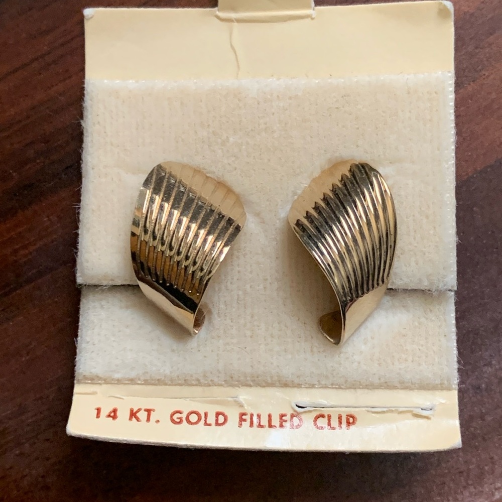 NWT 14K gold filled clip on earrings